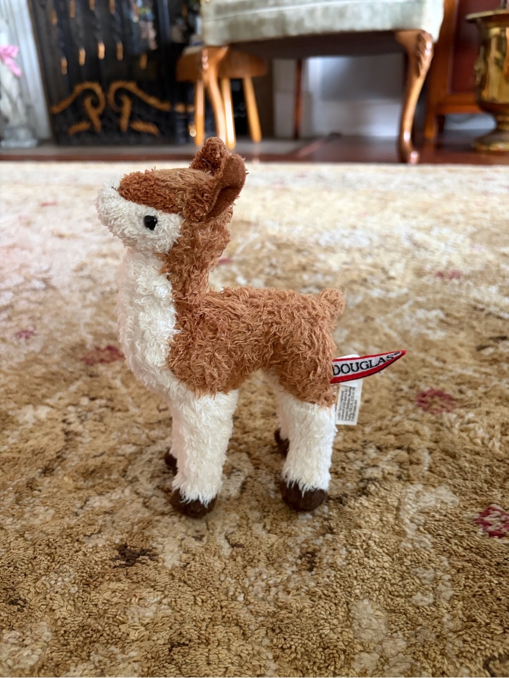 Douglas Lena the Llama plush EUC collectible comfy